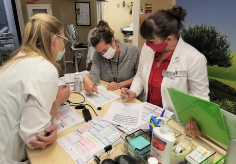 Volunteers at hospital